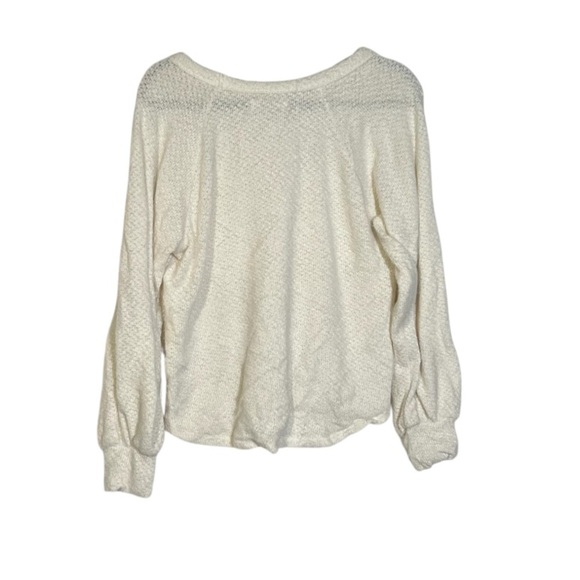 Hollister Cream V-Neck Sweater Knit Size Medium - Picture 2 of 6